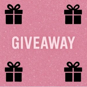 Free gift + free shipping for the live show for followers 💗